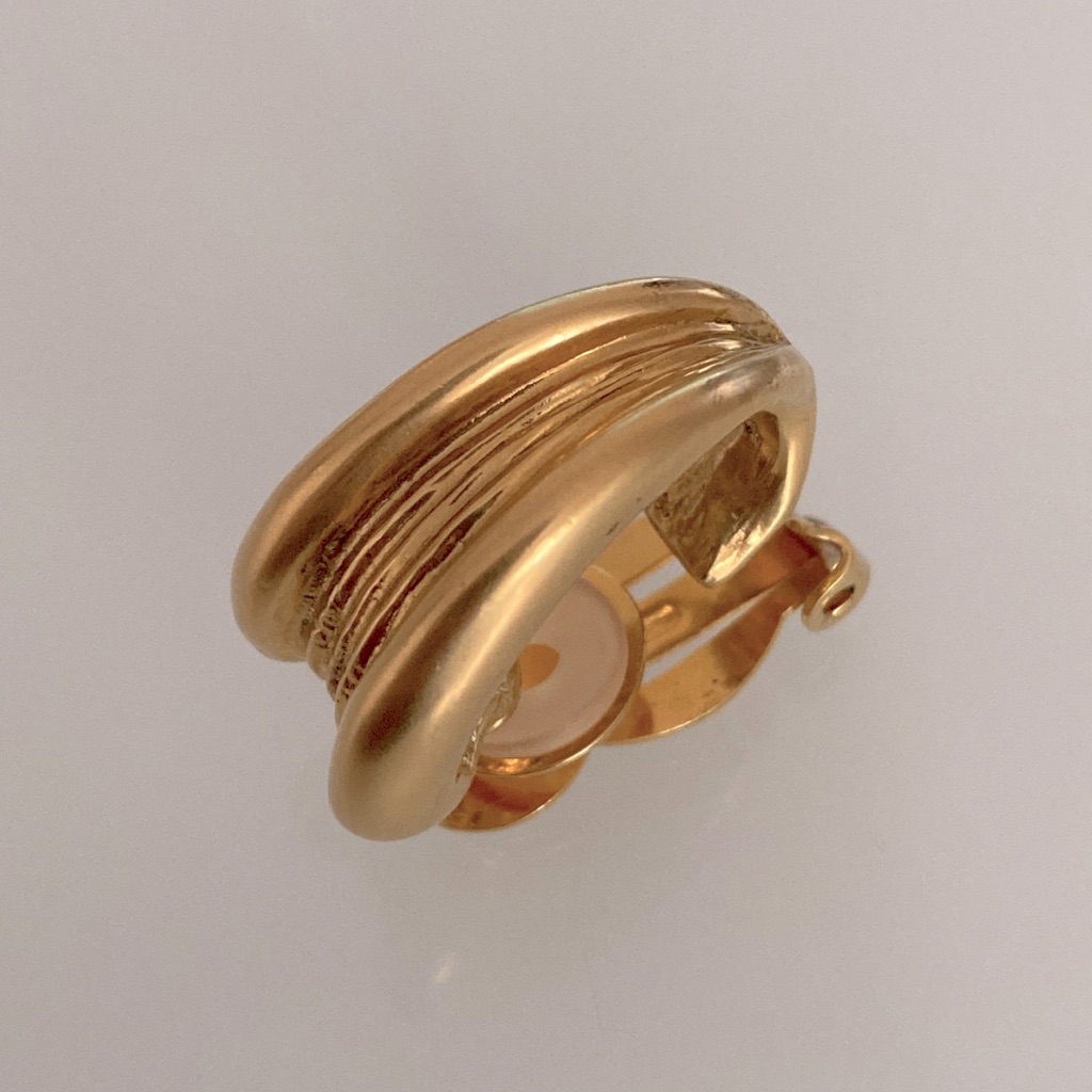 Ysl Vintage Earring Single Clip On Replacement 20$